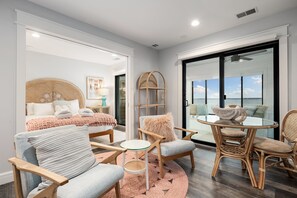 3 chambres, fer et planche à repasser, lit parapluie, Wi-Fi gratuit