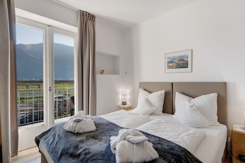 Room 'Haus Burger Vilpian  1' with Mountain View, Balcony and Wi-Fi