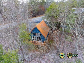 Exterior - Coppertop Chalet - cozy and convenient! (Basye)