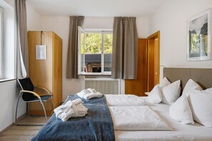 1 bedroom, free WiFi, bed sheets - Room 'Haus Burger Vilpian  4' with Mountain View and Wi-Fi (Vilpiano)