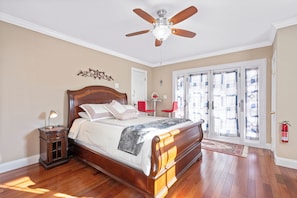 1 habitación, tabla de planchar con plancha, wifi y ropa de cama