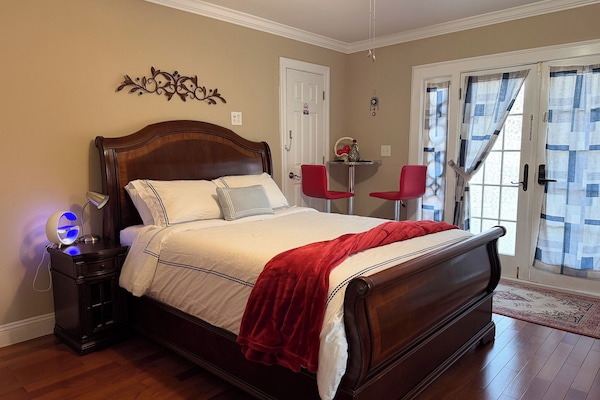 1 bedroom, iron/ironing board, WiFi, bed sheets