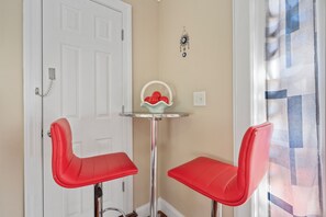 Interior - National Harbor Suite 2 (Fort Washington)