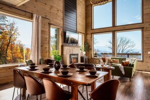 Dining - LuxCabin with Stunning Views 🍂 Indoor Heated Pool (Sevierville)