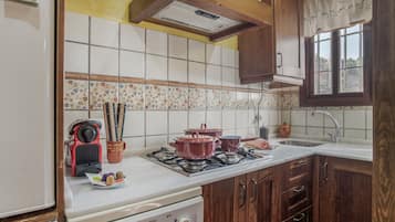 Refrigerador, microondas, parrilla de estufa y lavavajillas
