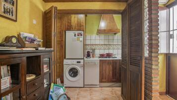 Refrigerador, microondas, parrilla de estufa y lavavajillas