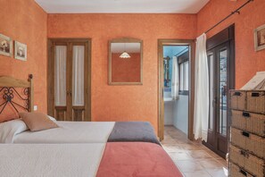 1 bedroom, iron/ironing board, bed sheets