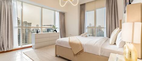 3 chambres, coffres-forts dans les chambres, fer et planche à repasser