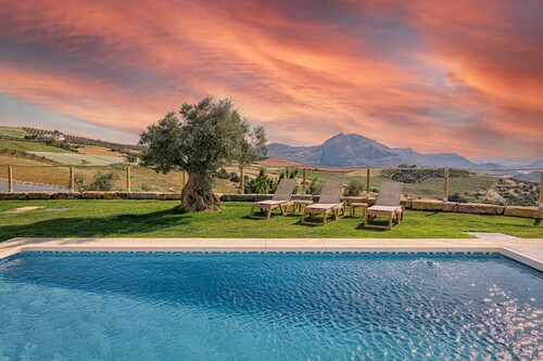Holiday Home 'Antequera' with Mountain View, Wi-Fi and Air Conditioning