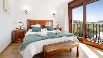 5 bedrooms, iron/ironing board, free WiFi, bed sheets