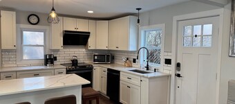 totally remodeled   house with fitness room, close to Boston and Worcester 