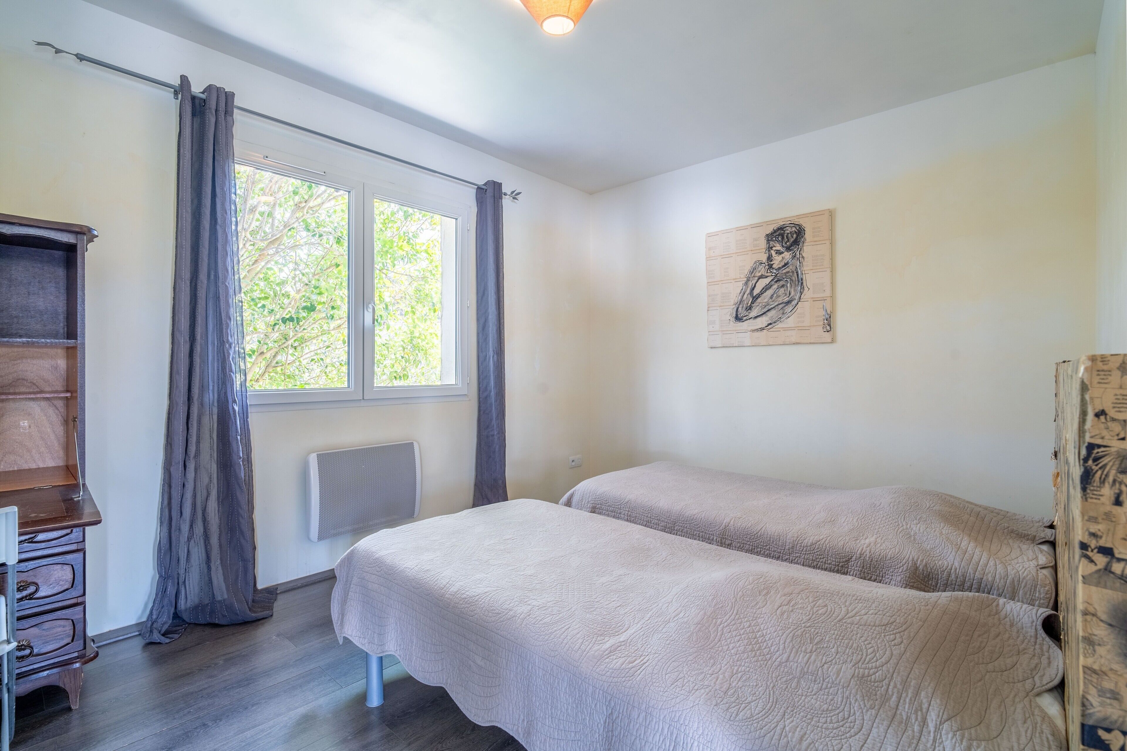 3 chambres, fer et planche à repasser, Wi-Fi gratuit, draps fournis