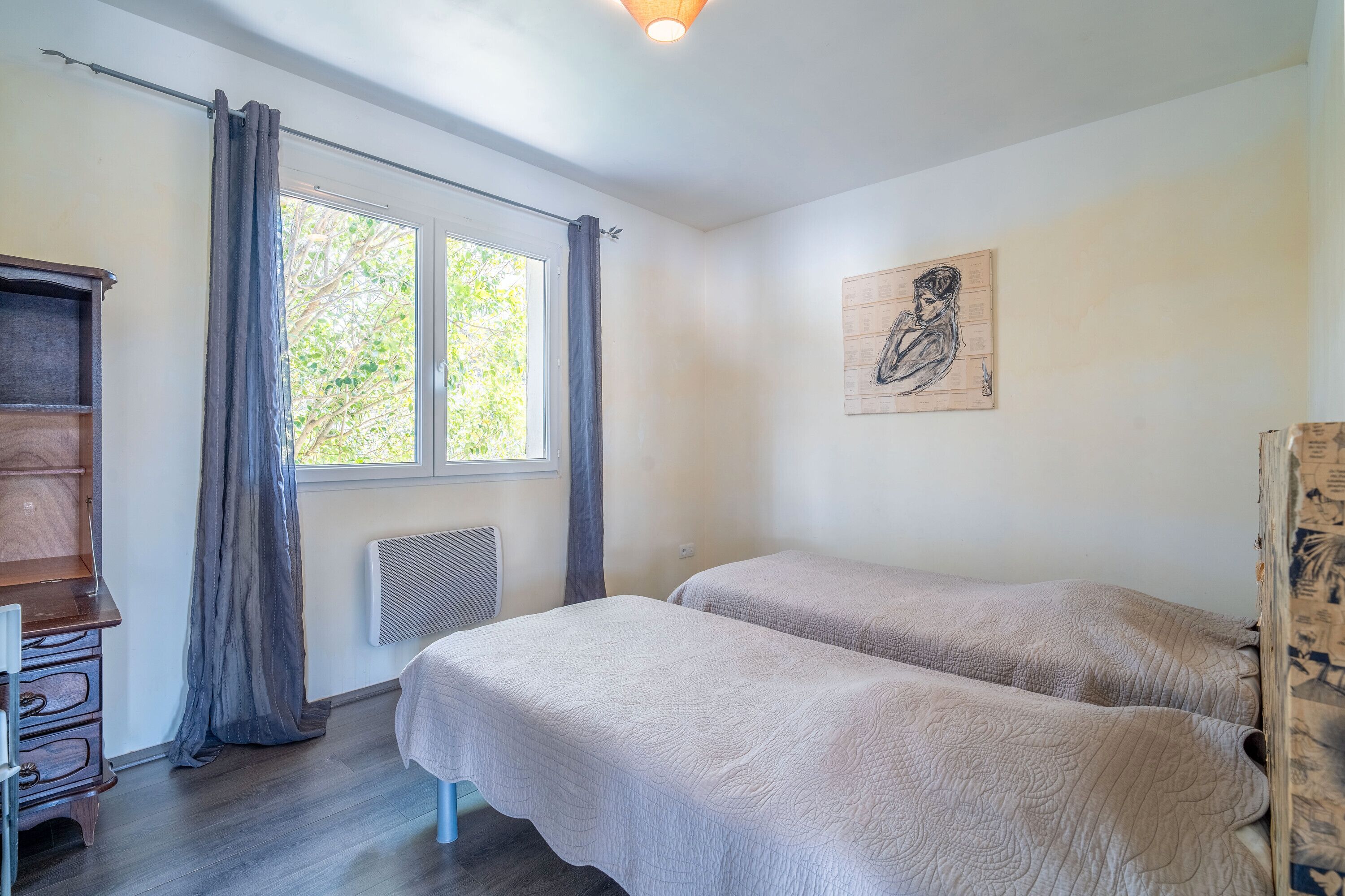 3 chambres, fer et planche à repasser, Wi-Fi gratuit, draps fournis