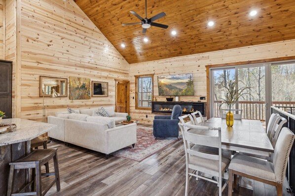 Téléviseur connecté, foyer, jeux vidéo