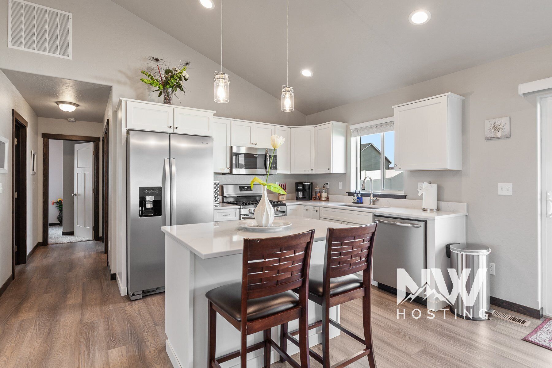 冰箱、微波炉、烤箱、炉灶