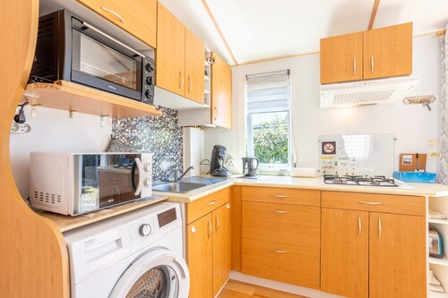 La Baie de la Tranquillité – Cosy Mobile Home, Peaceful & Fully Equipped, Near Entertainment