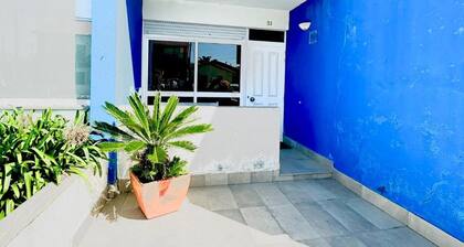 Apartment 'Casa Azul' with Private Terrace, Private Garden and Wi-Fi