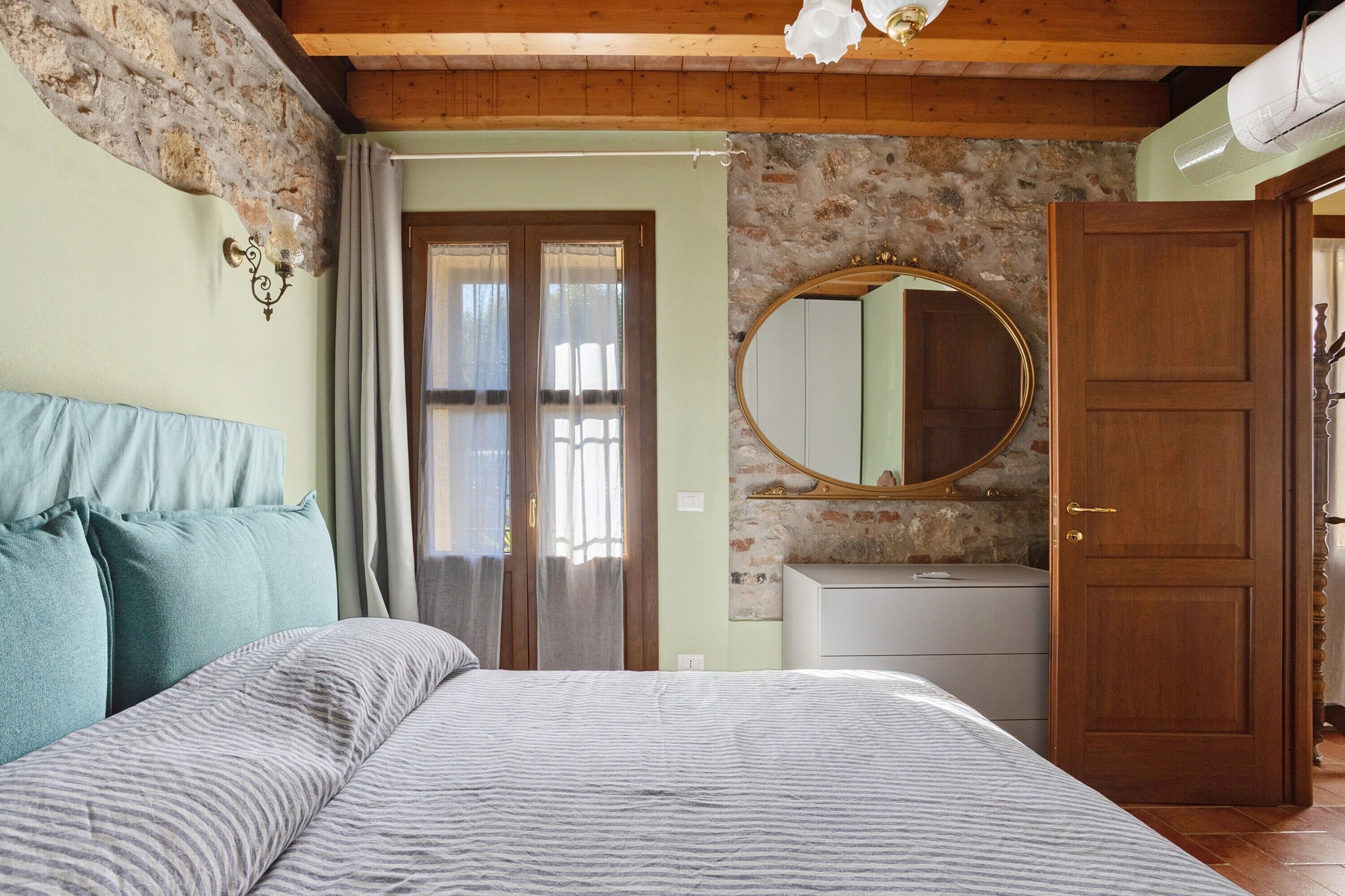 3 sovrum, strykjärn/strykbräda, gratis wi-fi och sängkläder