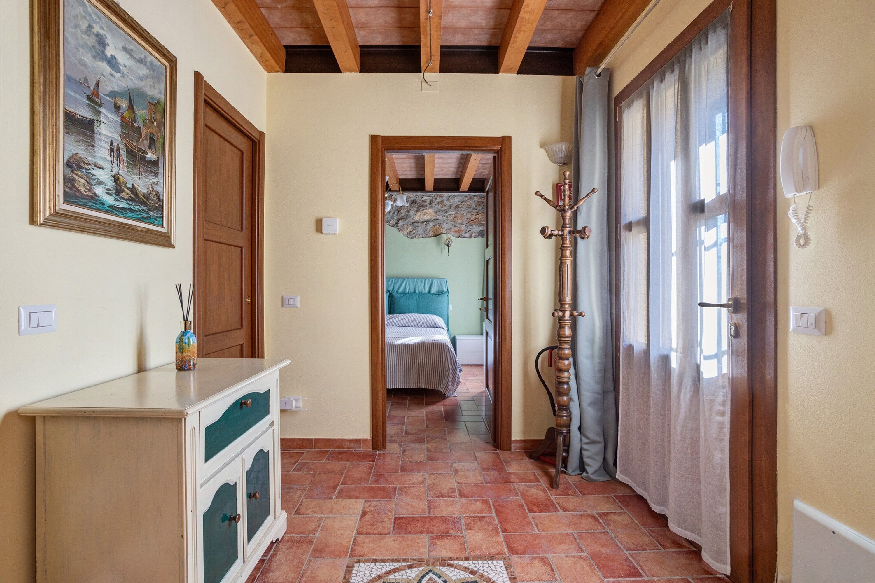 3 camere, ferro/asse da stiro, Wi-Fi gratuito, lenzuola