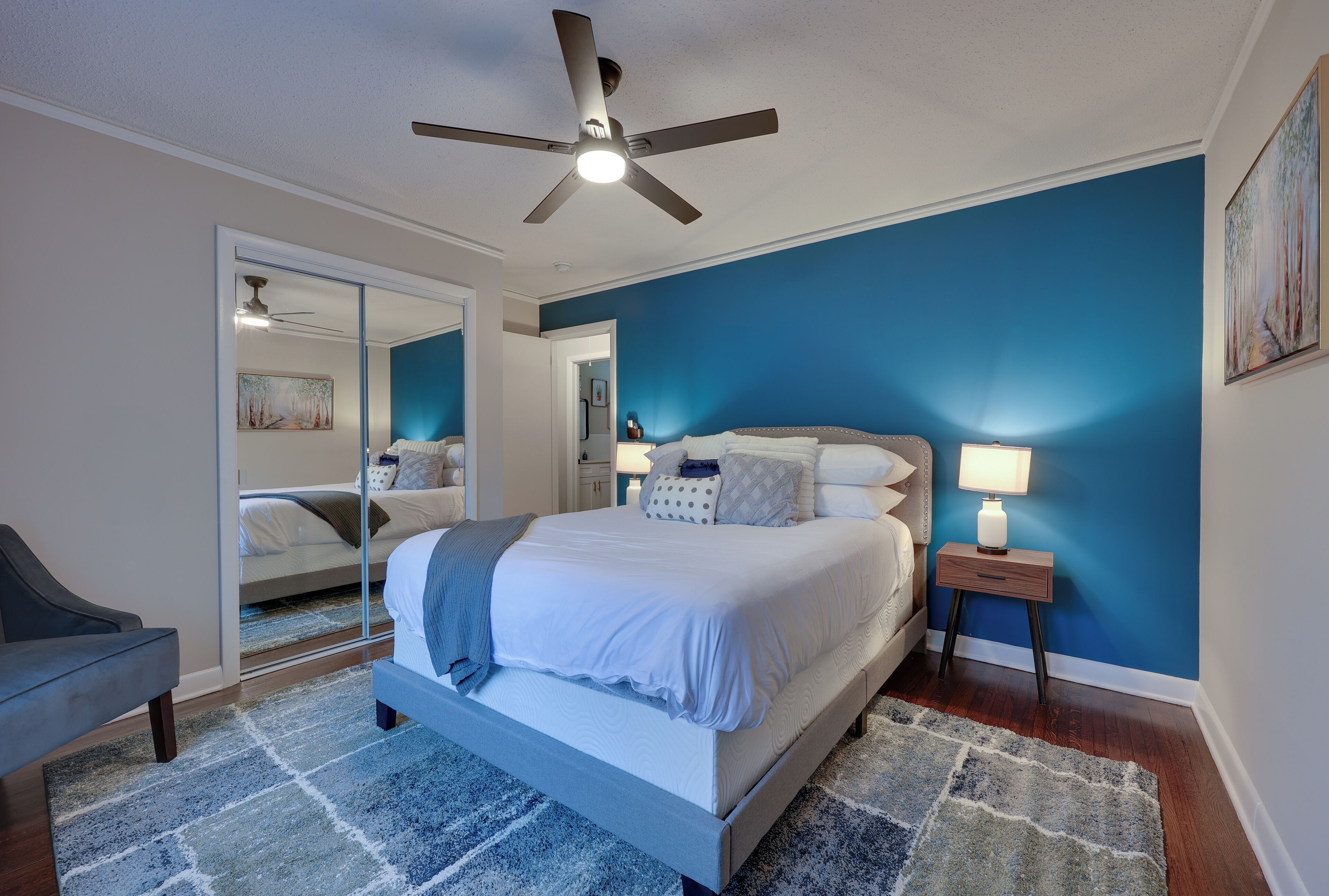 3 bedrooms, iron/ironing board, travel cot, Internet