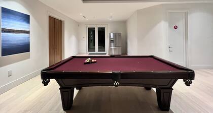 Modern Private Basement Suite in Vancouver with Free Parking