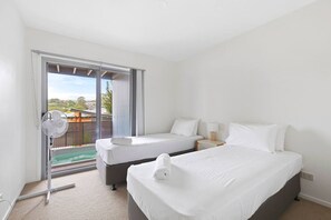 4 عدّة غرف نوم ومكتب وواي فاي وملاءات أسرّة