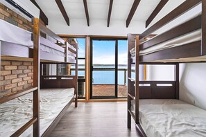 4 bedrooms, desk, iron/ironing board, WiFi