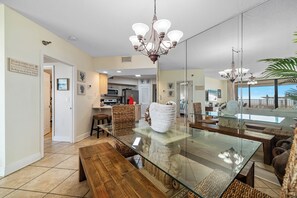Interior - WHITE CAPS 105 - AFFORDABLE BEACHFRONT RELAXATION! (Orange Beach)