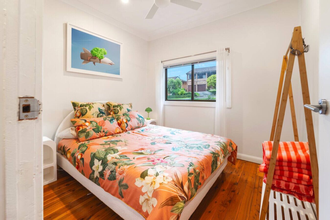 3 habitaciones, escritorio, tabla de planchar con plancha y wifi 