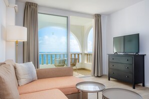 TV - Apartment 'Sea View Room 106' with Shared Pool, Wi-Fi and Air Conditioning (Portocolom)