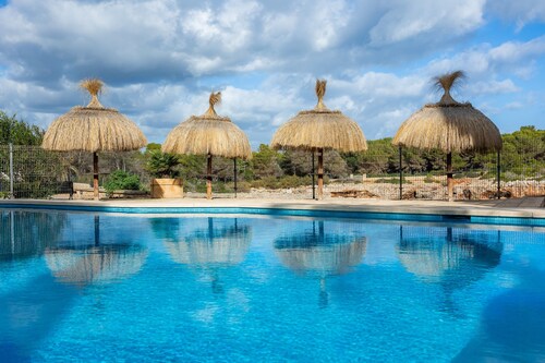 Apartment 'Sea View Room 106' with Shared Pool, Wi-Fi and Air Conditioning