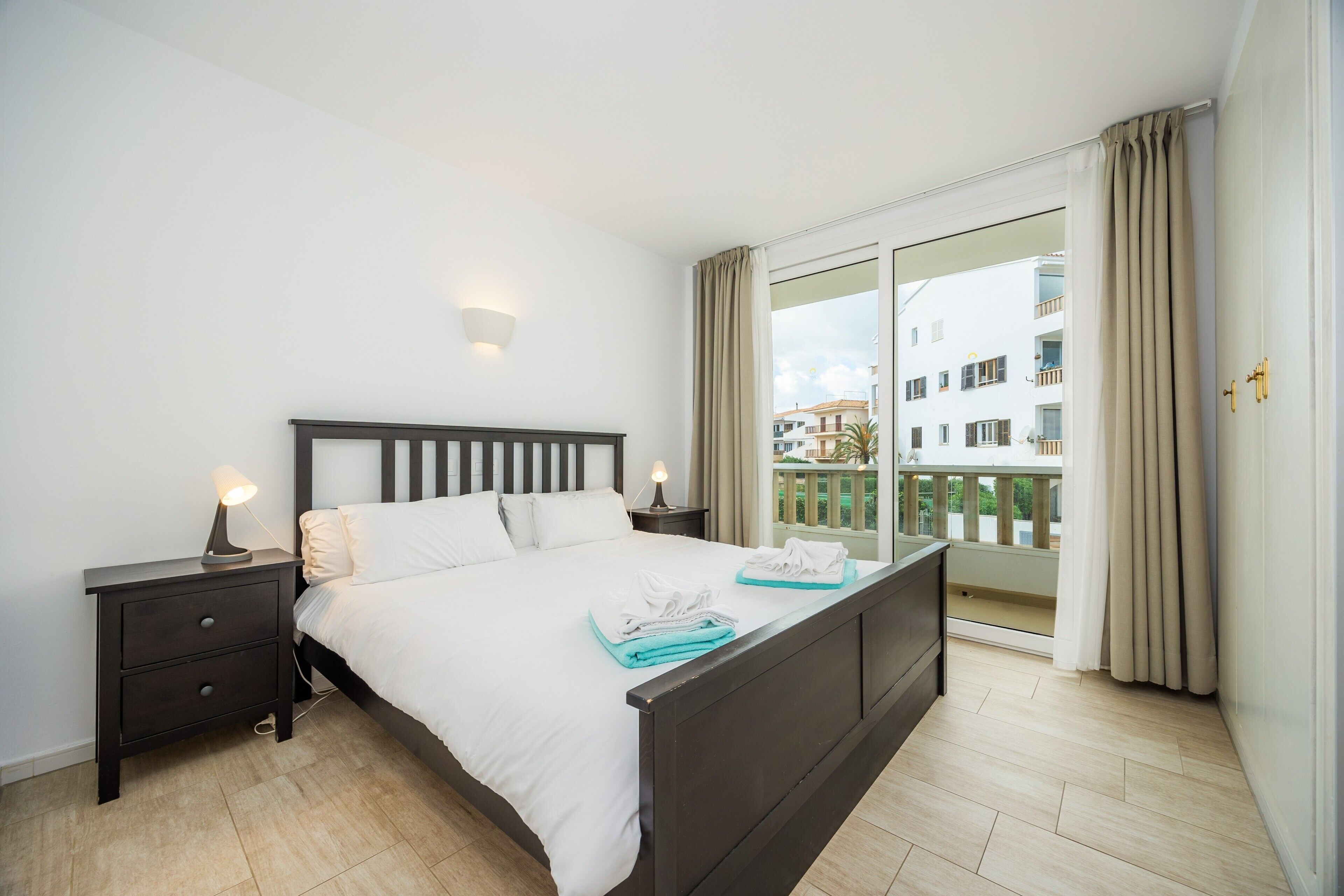 1 chambre, fer et planche à repasser, Wi-Fi gratuit, draps fournis