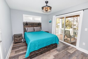 4 Schlafzimmer, Schreibtisch, Bügeleisen/Bügelbrett, kostenloses WLAN