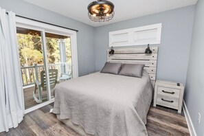 4 عدّة غرف نوم ومكتب ومكواة/لوح كي وواي فاي مجانًا