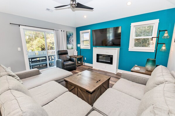 تلفزيون، مدفأة، تنس طاولة