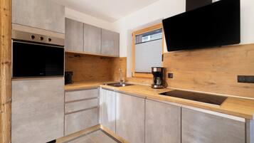 Kühlschrank, Ofen, Herdplatte, Geschirrspüler