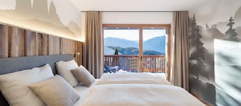 Appartement 'Karspitz' met Uitzicht op de Bergen, Privéterras en WiFi