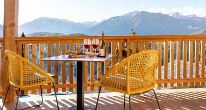 Apartment 'Schlossblick' with Mountain View, Private Terrace and Wi-Fi