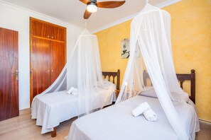 3 間睡房、免費 Wi-Fi、床單