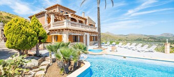 Holiday Home 'Ca Na Lluny' with Sea View, Private Pool and Wi-Fi