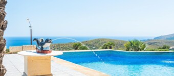 Holiday Home 'Ca Na Lluny' with Sea View, Private Pool and Wi-Fi