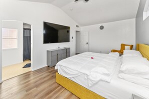 3 chambres, fer et planche à repasser, lit parapluie, Wi-Fi gratuit