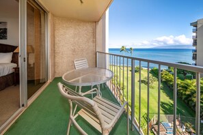 Property grounds - Royal Kahana Maui 502 Ocean View Studio (Lahaina)