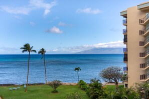 Exterior - Royal Kahana Maui 402 Ocean View Studio (Lahaina)