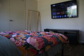 1 bedroom, iron/ironing board, free WiFi, bed sheets