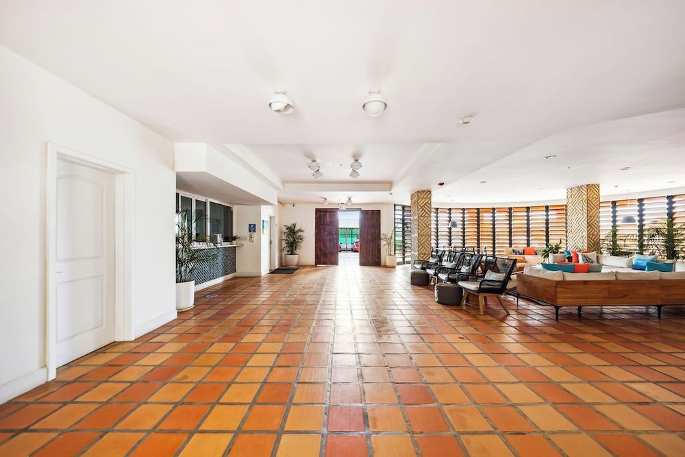 Long Island, NH Luxury Rentals | Rent By Owner - Luxury Waterfront Penthouse Rentals With Hot Tub