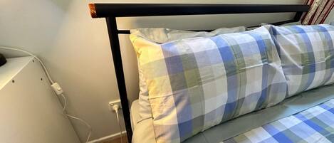 3 bedrooms, WiFi, bed sheets