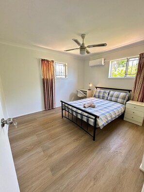 3 bedrooms, WiFi, bed sheets
