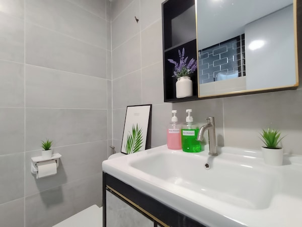 Plaza Berjaya By Manhattan Group - Bukit Bintang