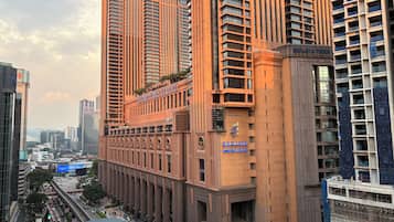 Apartemen, 4 kamar tidur | Pemandangan dari kamar